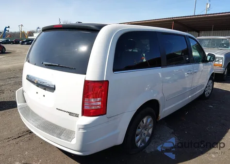 2009 Chrysler Town & Country Lx from USA, damaged, VIN 2A8HR44E69R619784